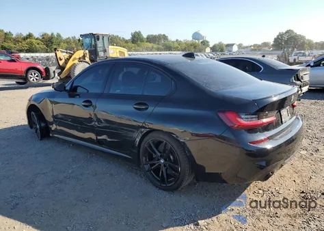 2022 BMW 330Xi z USA, uszkodzony, nr VIN 3MW5R7J08N8C49823